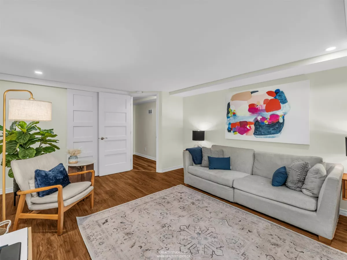 Entry Foyer Photo of 2433 Philip Avenue, North Vancouver, BC