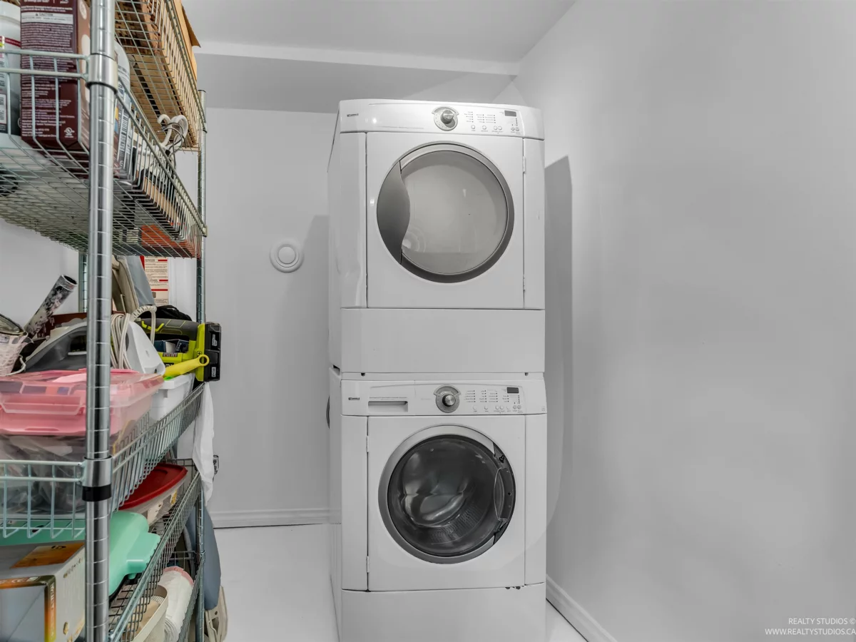 Garden / Landscaping Photo of 2433 Philip Avenue, North Vancouver, BC