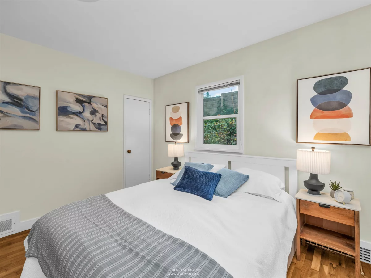 Guest Bathroom Photo of 2433 Philip Avenue, North Vancouver, BC