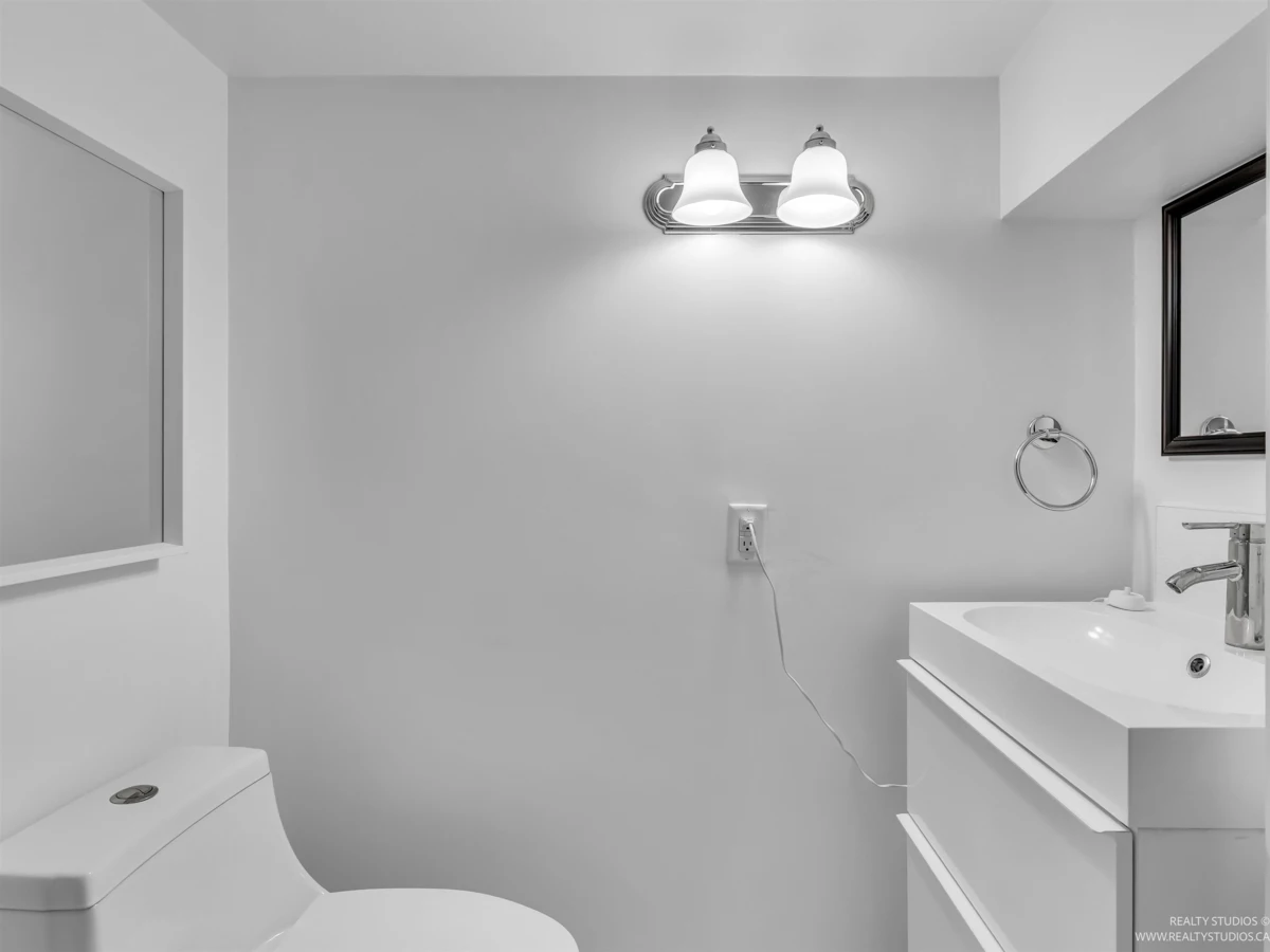 Hot Tub / Spa Photo of 2433 Philip Avenue, North Vancouver, BC