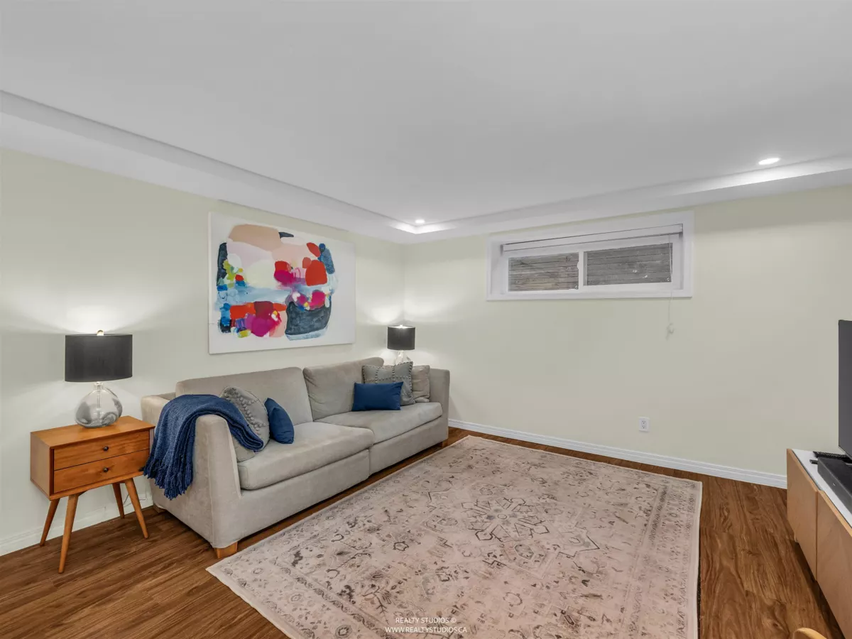Mudroom Photo of 2433 Philip Avenue, North Vancouver, BC