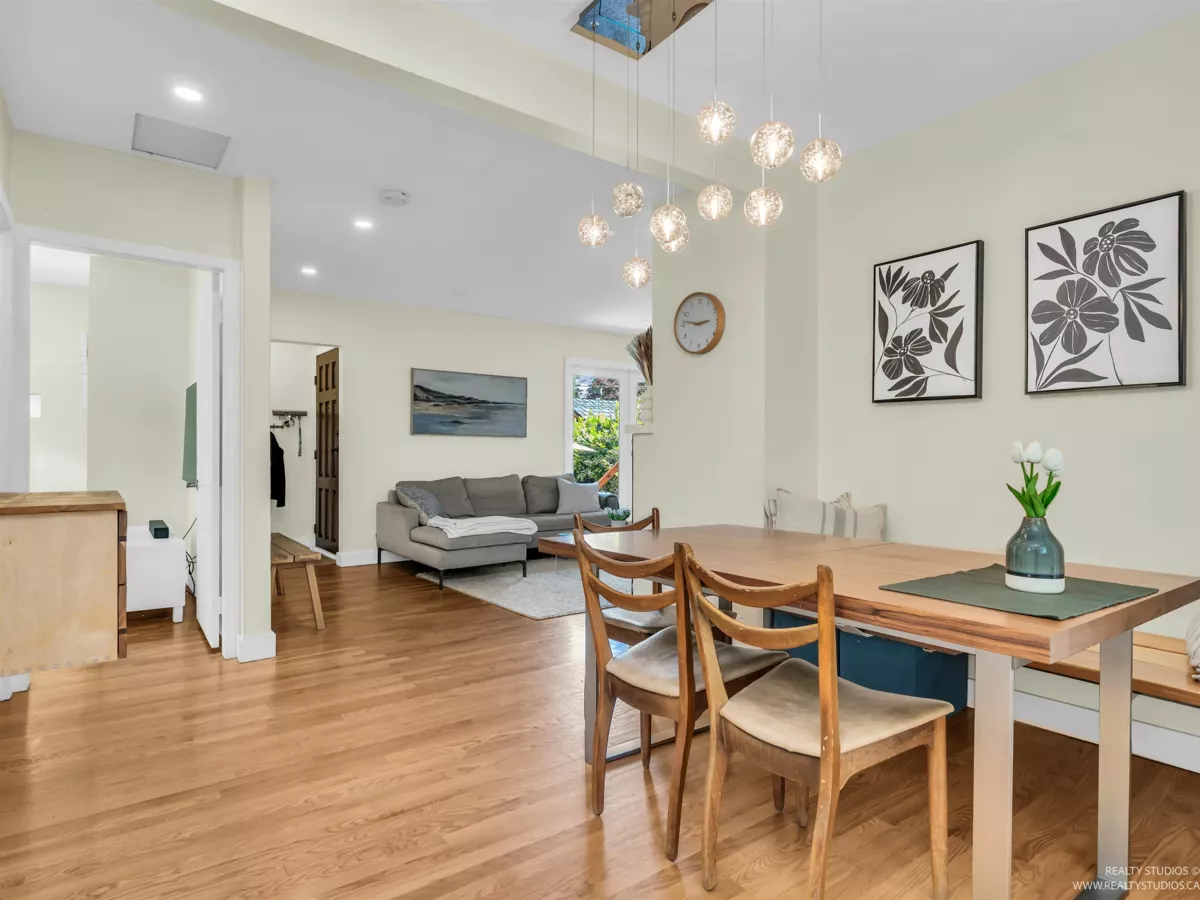 Primary Bathroom Photo of 2433 Philip Avenue, North Vancouver, BC