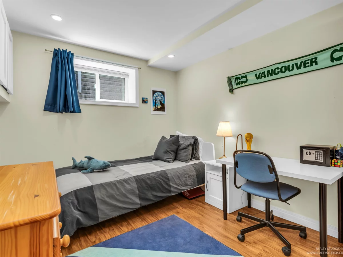 Staircase Photo of 2433 Philip Avenue, North Vancouver, BC