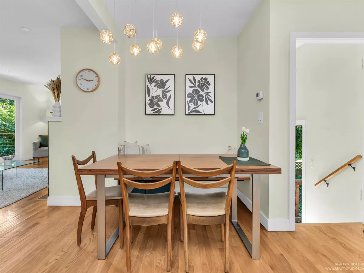 Walk-In Closet Photo of 2433 Philip Avenue, North Vancouver, BC