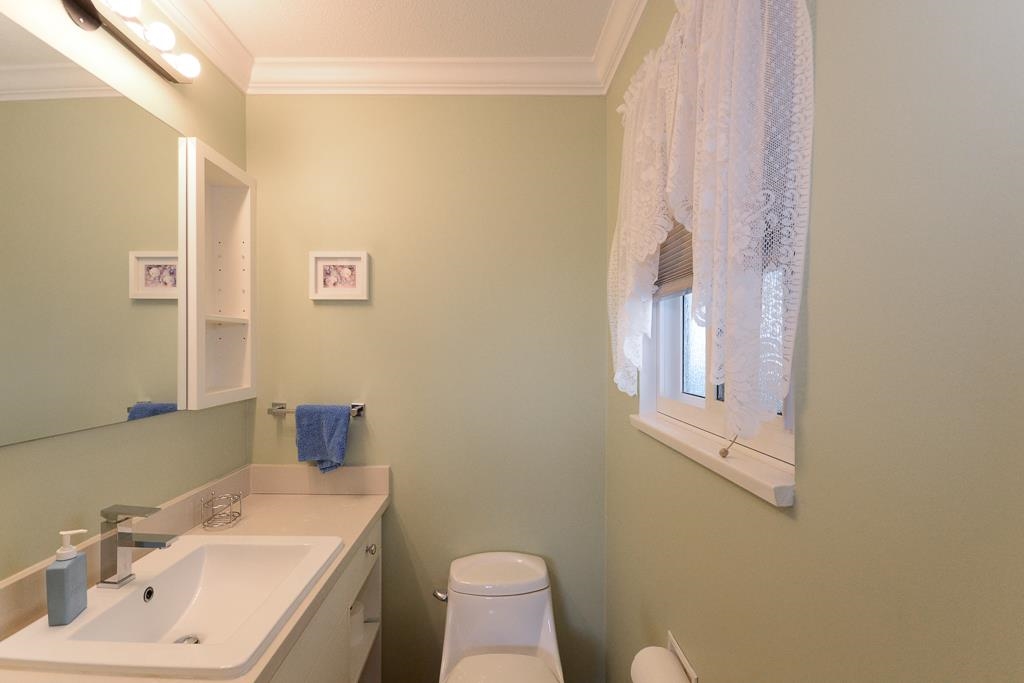 Laundry Room Photo of 6720 Goldsmith Drive, Richmond, BC