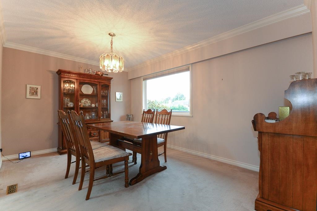 Walk-In Closet Photo of 6720 Goldsmith Drive, Richmond, BC