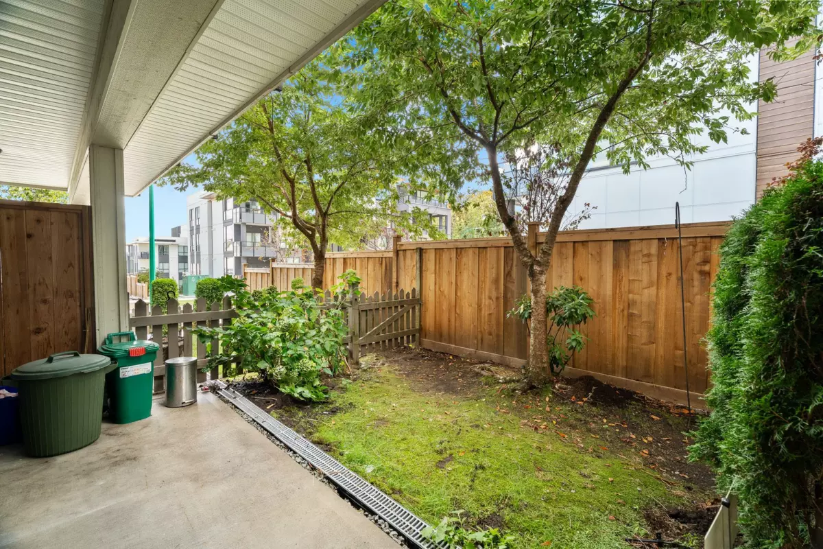 Laundry Room Photo of 37 6591 195a Street, Surrey, BC