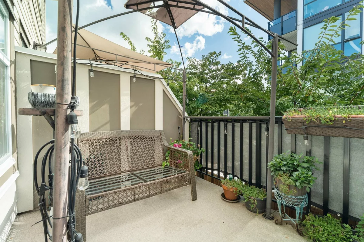 Office / Den Photo of 37 6591 195a Street, Surrey, BC