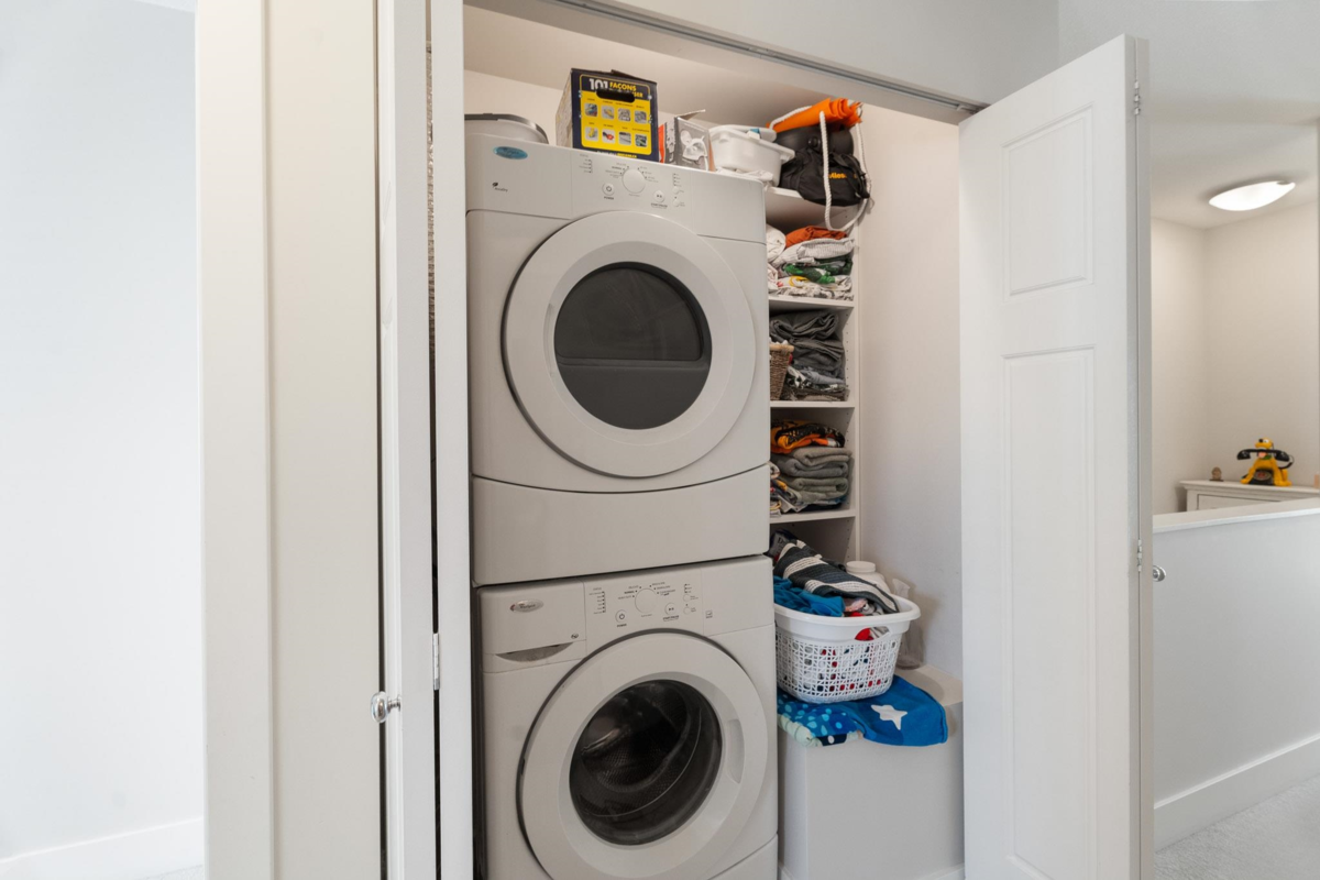 Powder Room Photo of 37 6591 195a Street, Surrey, BC