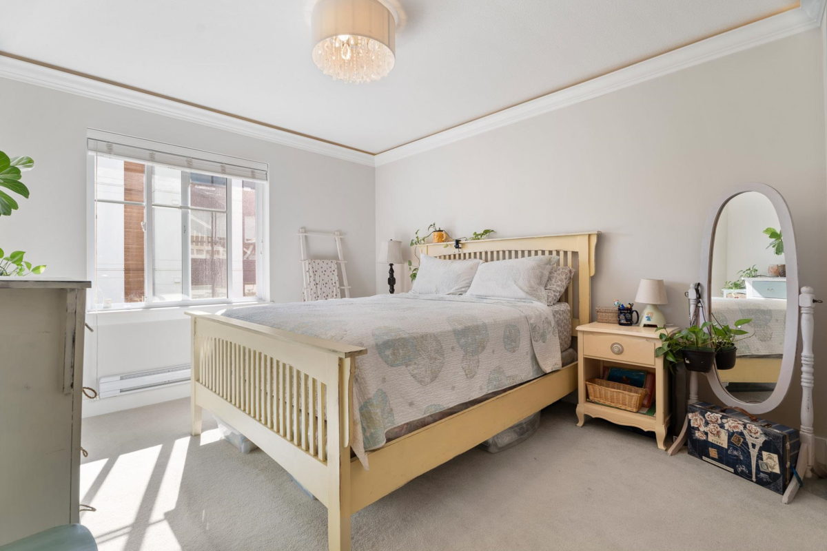 Primary Bathroom Photo of 37 6591 195a Street, Surrey, BC