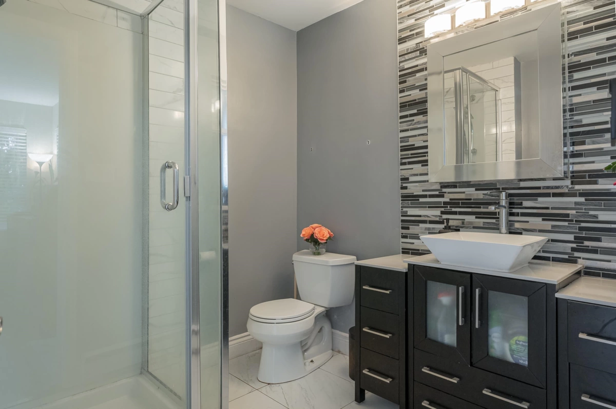 Entry Foyer Photo of 101 1225 Merklin Street, White Rock, BC