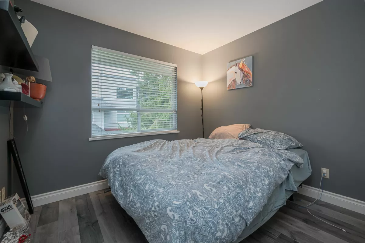 Front Yard Photo of 101 1225 Merklin Street, White Rock, BC