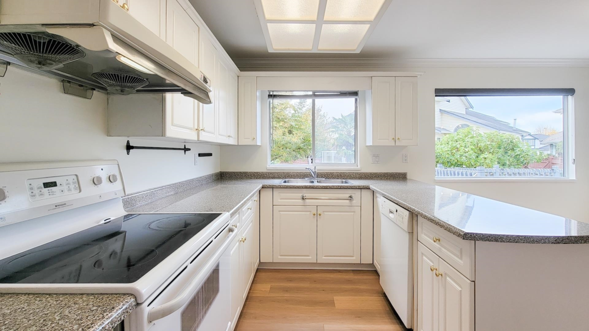 Primary Bathroom Photo of 22260 Garratt Drive, Richmond, BC