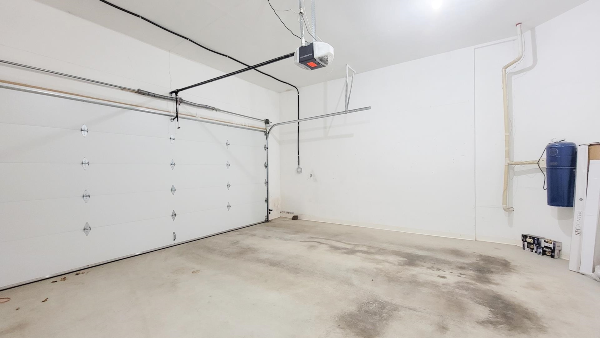 Swimming Pool Photo of 22260 Garratt Drive, Richmond, BC