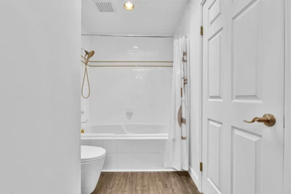 Hallway Photo of 8518 165a Street, Surrey, BC
