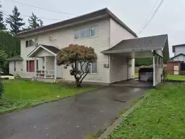 46084 Brooks Avenue, Chilliwack, BC, Chilliwack — 6 bed duplex for sale