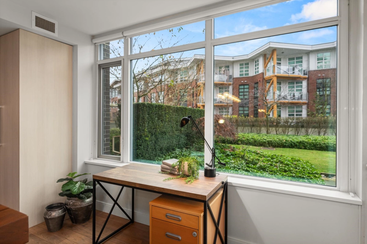 Breakfast Nook Photo of 204 210 Salter Street, New Westminster, BC