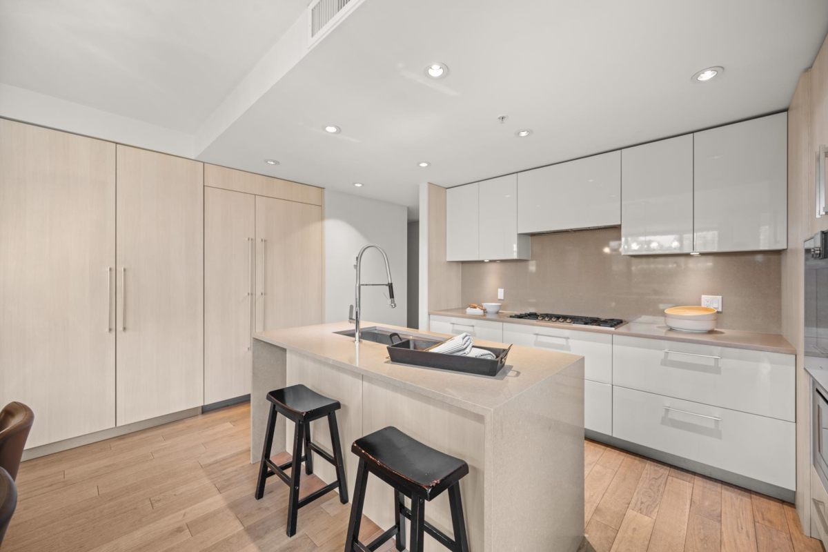 Walk-In Closet Photo of 204 210 Salter Street, New Westminster, BC