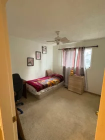 Walk-In Closet Photo of 32469 Emerald Avenue, Abbotsford, BC