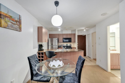 Kitchen Island Photo of 1506 610 Granville Street, Vancouver, BC