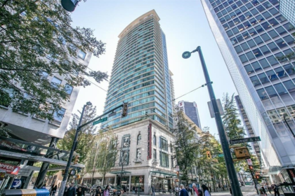 Laundry Room Photo of 1506 610 Granville Street, Vancouver, BC