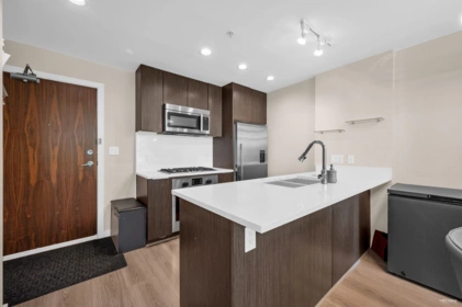 Primary Bathroom Photo of 16 8677 Capstan Way, Richmond, BC