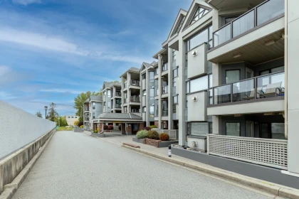 Outdoor Deck Photo of 201 15241 18 Avenue, Surrey, BC