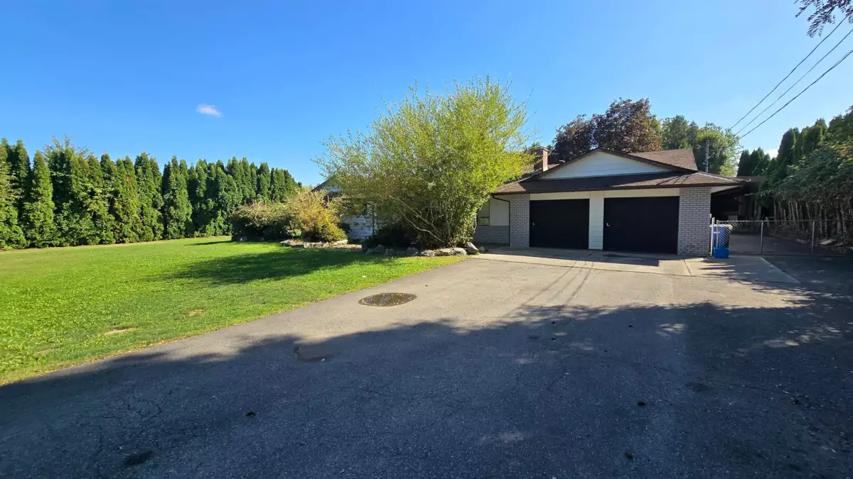 Hallway Photo of 28712 58 Avenue, Abbotsford, BC