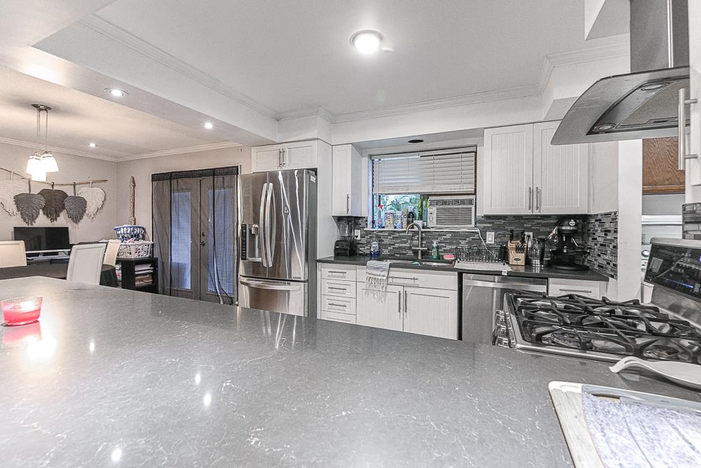 Primary Bedroom Photo of 28712 58 Avenue, Abbotsford, BC