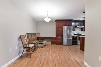 Kitchen Photo of 207 33233 Bourquin Crescent, Abbotsford, BC