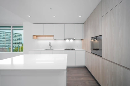 Kitchen Island Photo of 840 6500 Minoru Boulevard, Richmond, BC