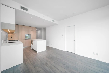 Primary Bathroom Photo of 840 6500 Minoru Boulevard, Richmond, BC