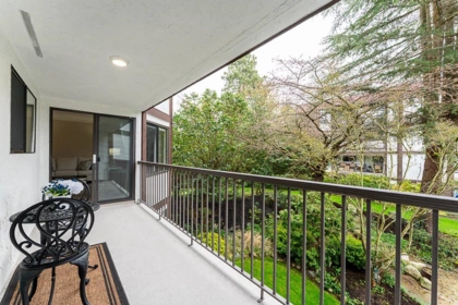 Front Yard Photo of 202 1520 Vidal Street, White Rock, BC