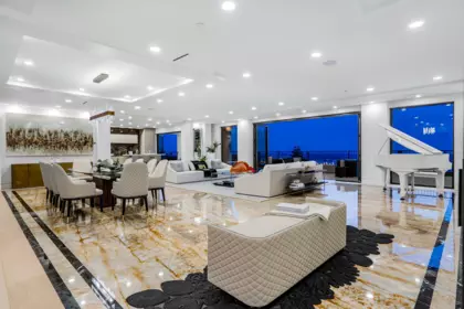 Family Room Photo of 1123 Crestline Road, West Vancouver, BC