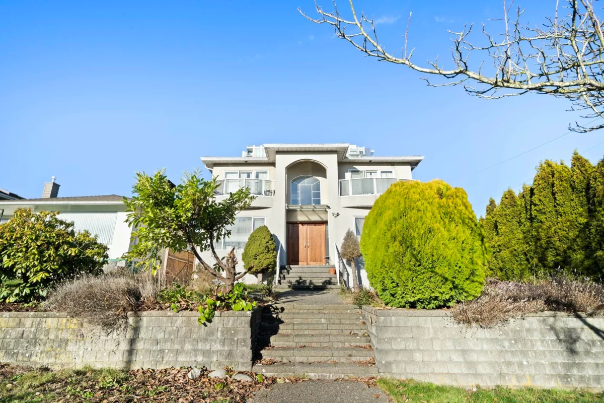 Exterior Rear Photo of 515 W 60th Avenue, Vancouver, BC