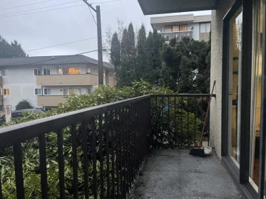 Backyard Photo of 107 466 E Eighth Avenue, New Westminster, BC