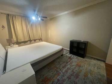 Office / Den Photo of 107 466 E Eighth Avenue, New Westminster, BC