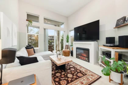 405 4728 Brentwood Drive, Burnaby, BC, Burnaby — Apartment/Condo for sale