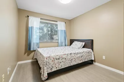 Kitchen Photo of 206 2526 Lakeview Crescent, Abbotsford, BC