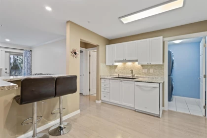 Walk-In Closet Photo of 206 2526 Lakeview Crescent, Abbotsford, BC