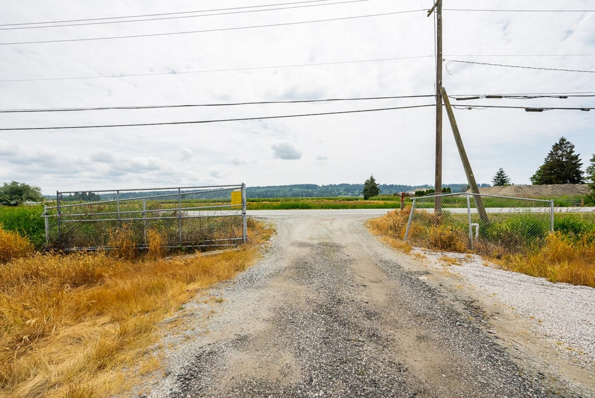 Kitchen Photo of 17027 40 Avenue, Surrey, BC