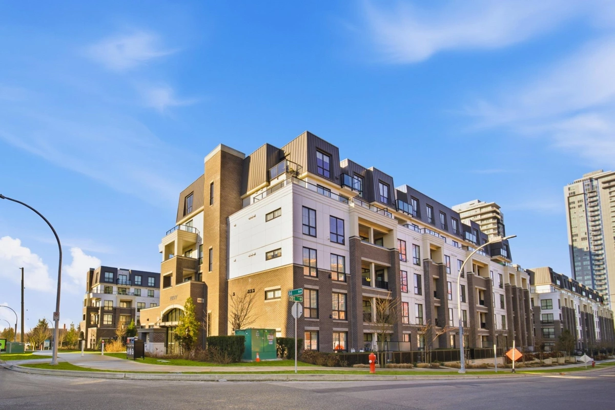 Hot Tub / Spa Photo of 101 20077 84 Avenue, Langley, BC
