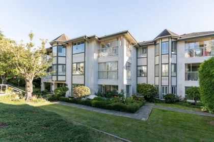 204 15130 Roper Avenue, White Rock, BC