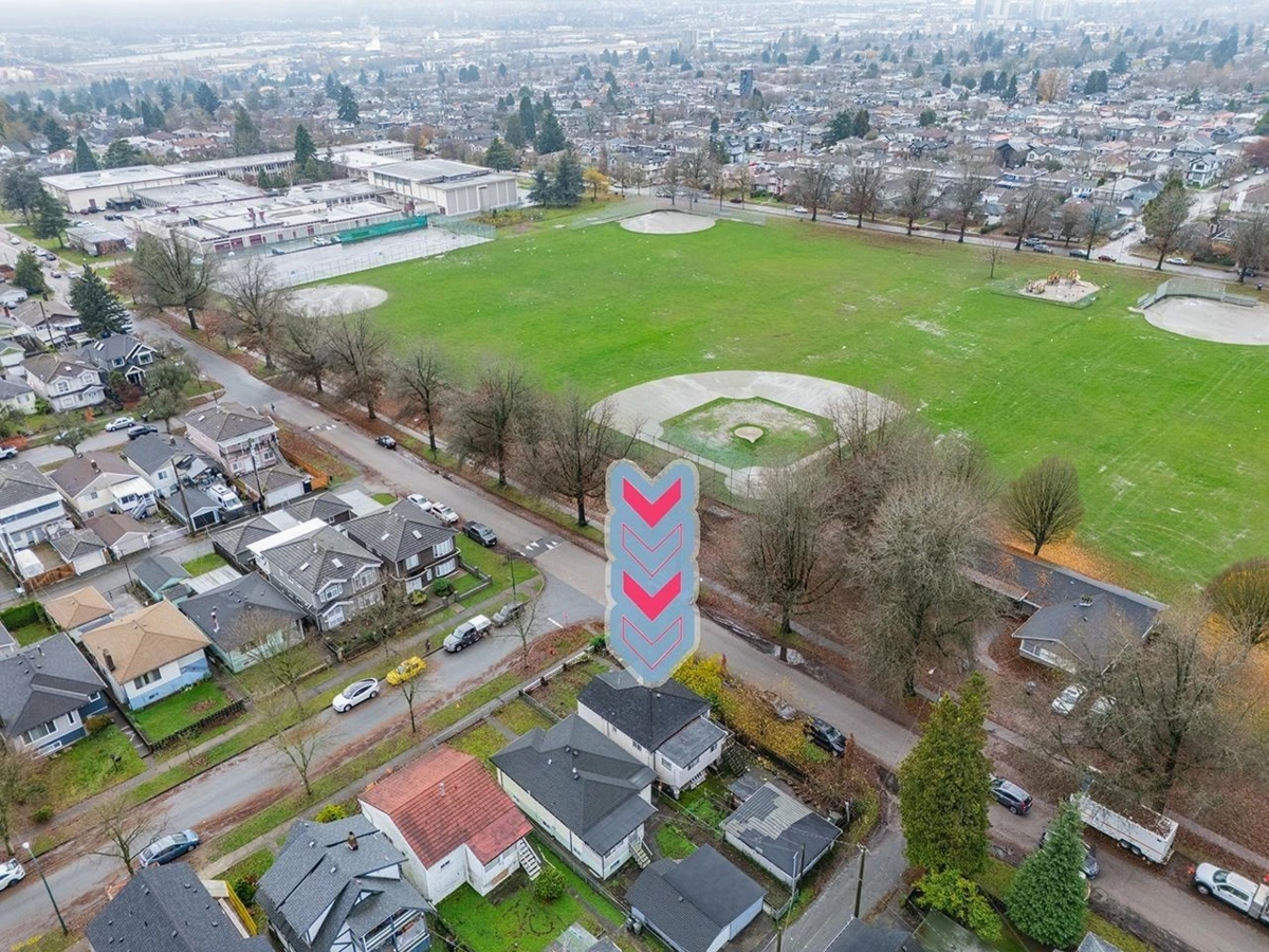 Kitchen Photo of 1805 E 51st Avenue, Vancouver, BC