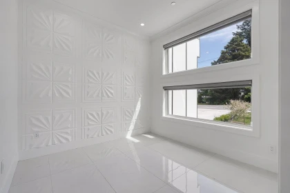 Laundry Room Photo of 15671 Roper Avenue, White Rock, BC