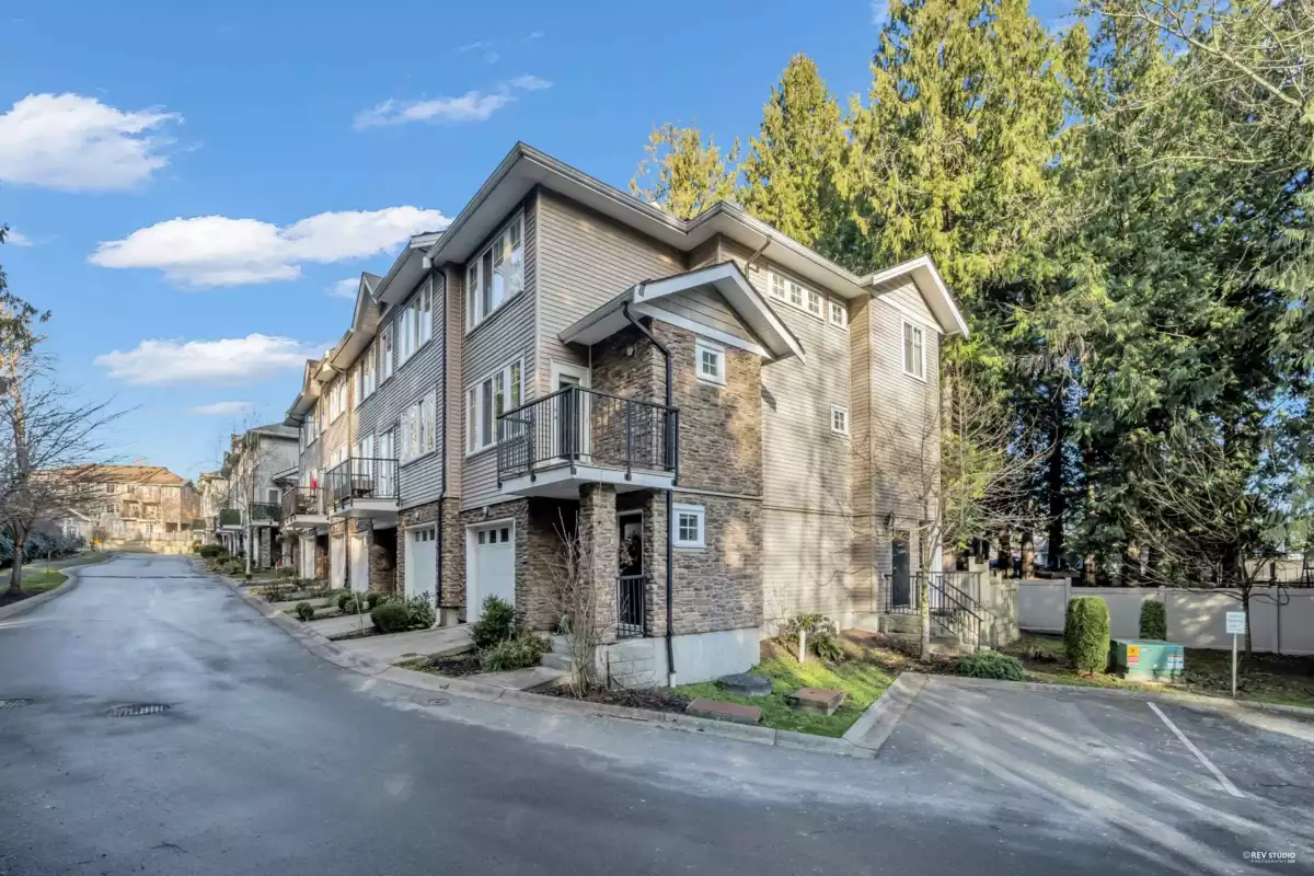 Swimming Pool Photo of 30 13864 Hyland Road, Surrey, BC