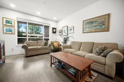 105 33540 Mayfair Avenue, Abbotsford, BC, Central Abbotsford — 1 bed apartment/condo for sale