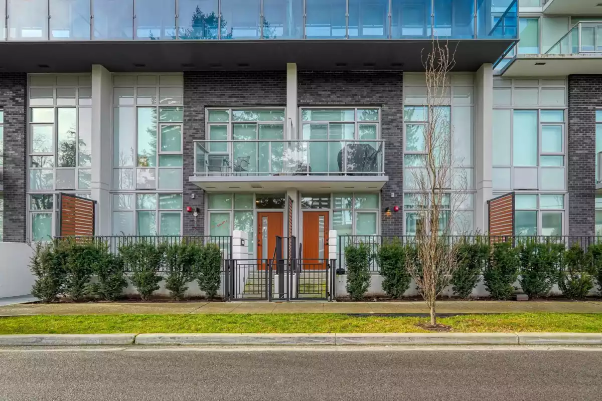 Exterior Front Photo of 102 13428 105 Avenue, Surrey, BC