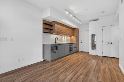 102 13428 105 Avenue, Surrey, BC
