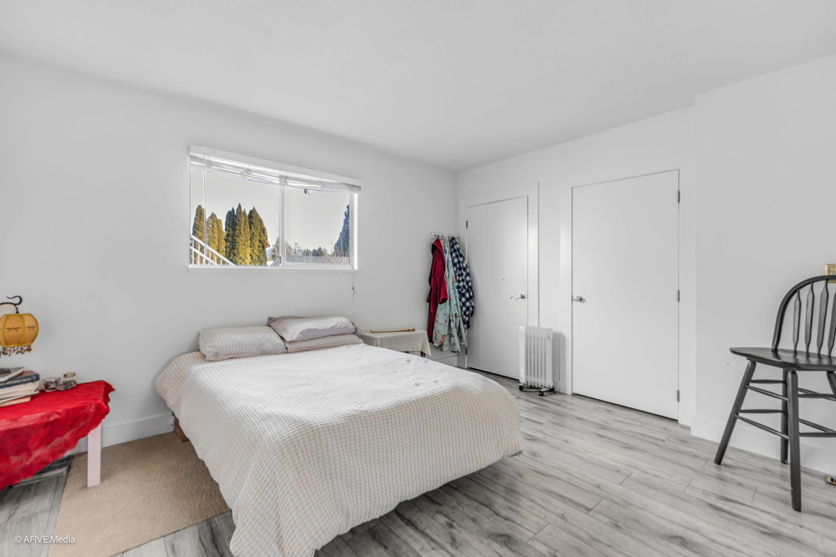 Powder Room Photo of 8772 Bellevue Drive, Chilliwack, BC